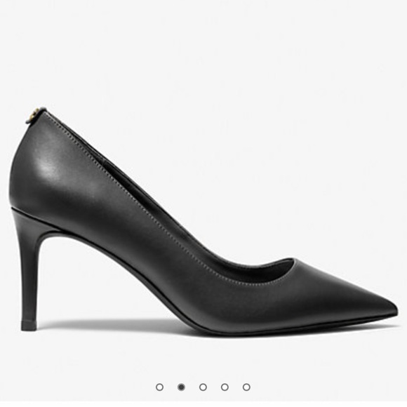 Michael Kors Alina Flex Pump In Black 5M - Picture 2 of 6